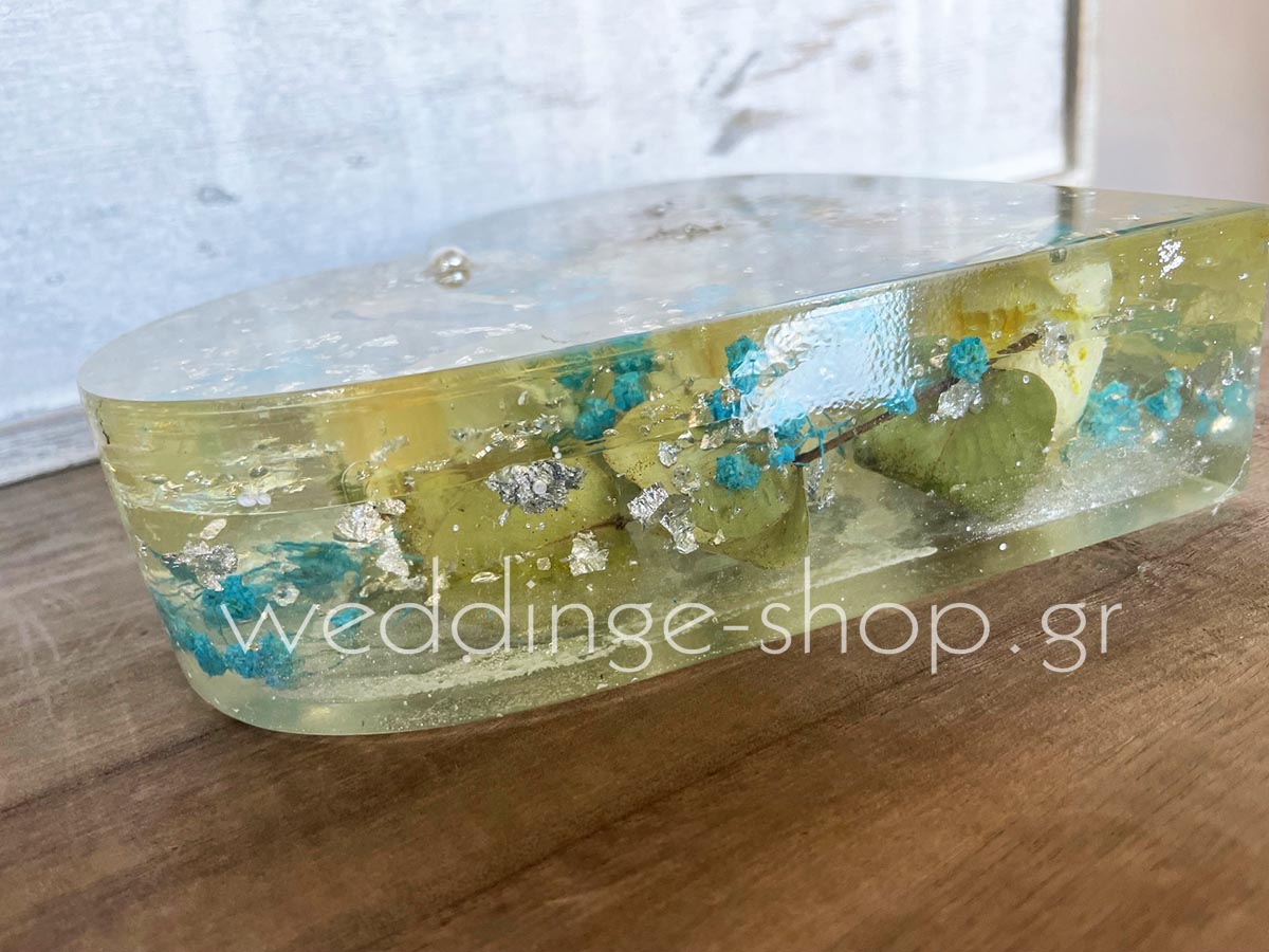 μπλοκ από υγρό γυαλι καρδιά με νυφική ανθοδέσμη