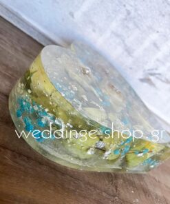 μπλοκ από υγρό γυαλι καρδιά με νυφική ανθοδέσμη